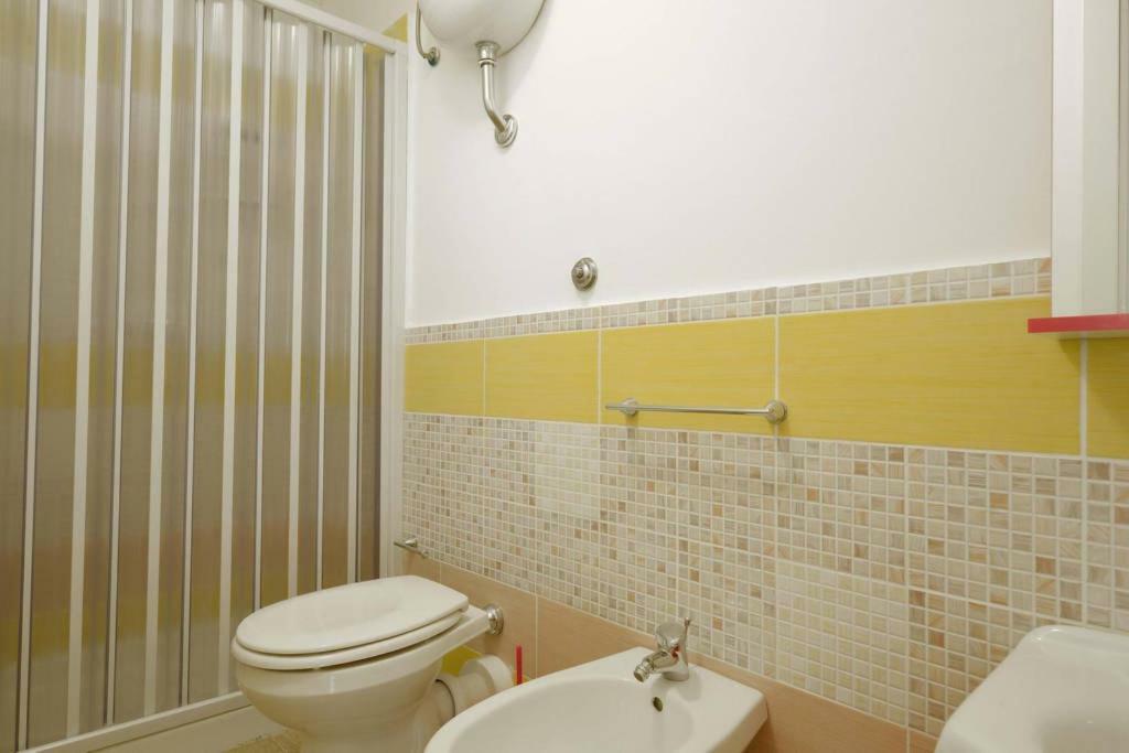 B&B A Due Passi Dal Centro อากริเจนโต ภายนอก รูปภาพ